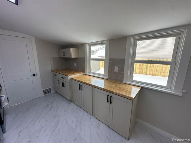 3142 Wright Street, Port Huron, MI 48060