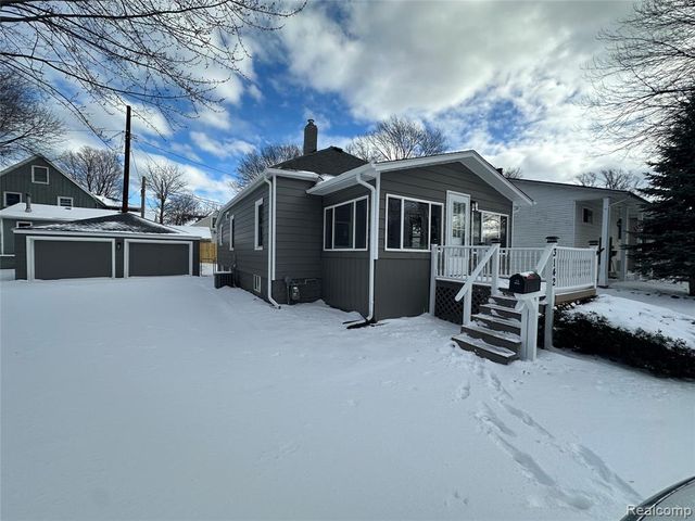 3142 Wright Street, Port Huron, MI 48060