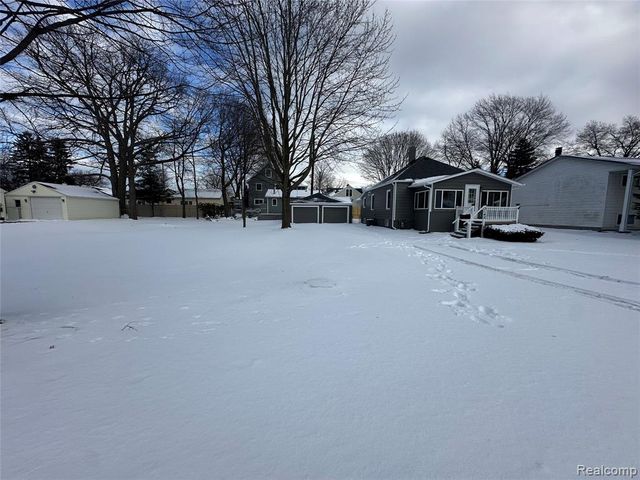 3142 Wright Street, Port Huron, MI 48060