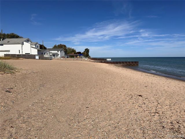 3142 Wright Street, Port Huron, MI 48060