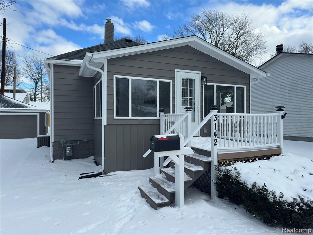 3142 Wright Street, Port Huron, MI 48060