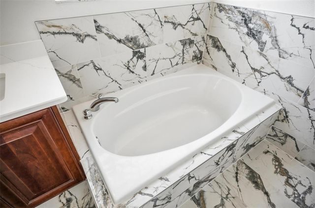 16 VILLAGE VIEW WAY, Palm Coast, FL 32137