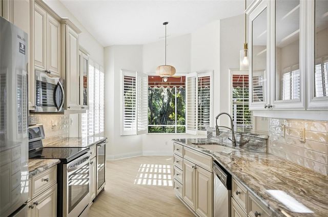 16 VILLAGE VIEW WAY, Palm Coast, FL 32137