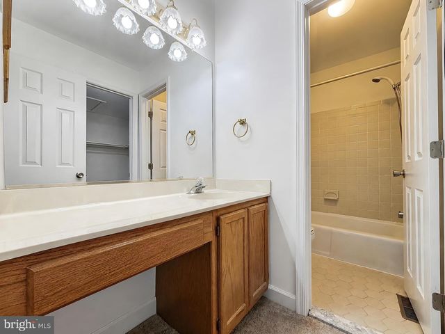 123 HUCKLEBERRY DR, La Plata, MD 20646