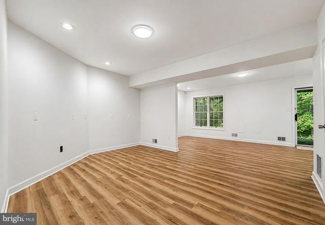 123 HUCKLEBERRY DR, La Plata, MD 20646