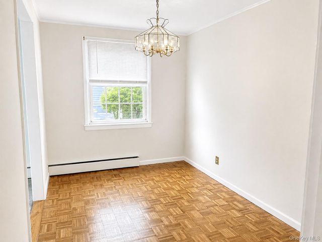 17 Kinderhook Drive, Poughkeepsie, NY 12603