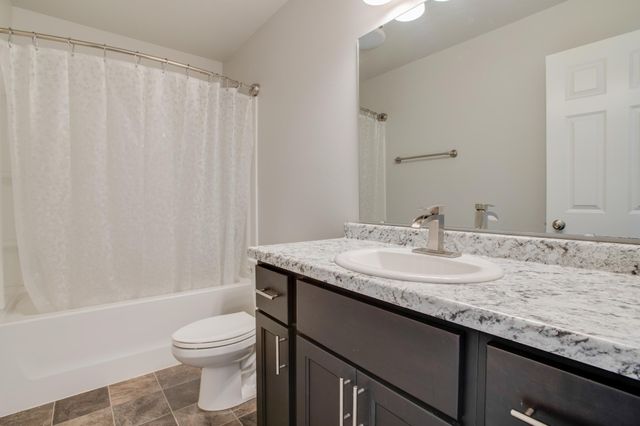 1234 Highland Lane W, West Fargo, ND 58078