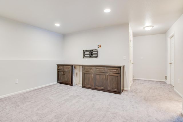 1234 Highland Lane W, West Fargo, ND 58078