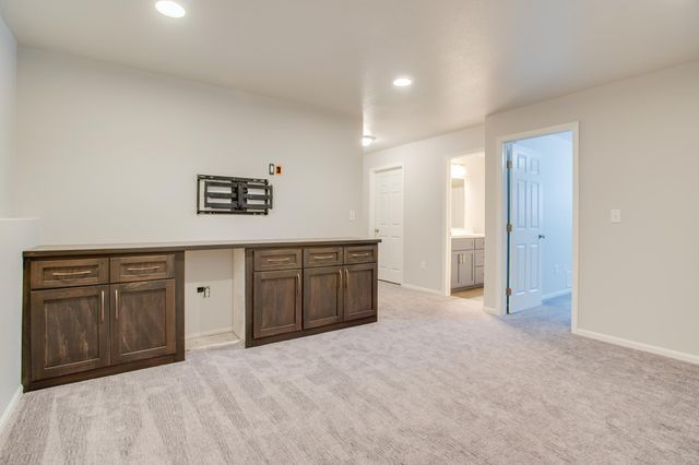 1234 Highland Lane W, West Fargo, ND 58078