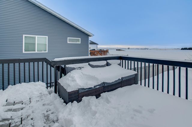 1234 Highland Lane W, West Fargo, ND 58078