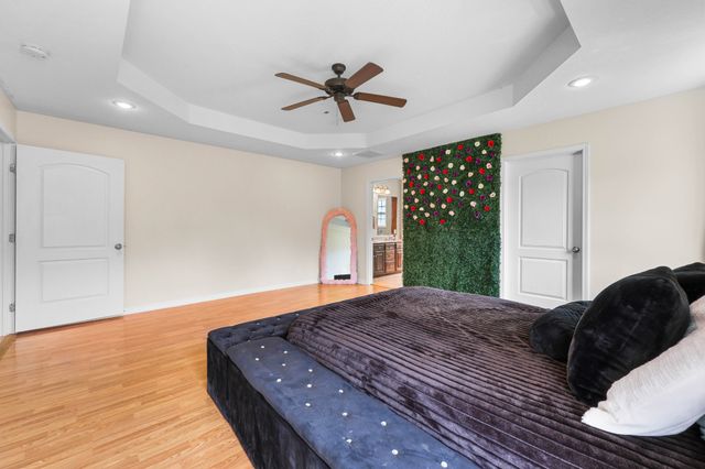 10700 Palmyra Rd, Oak Grove, KY 42262