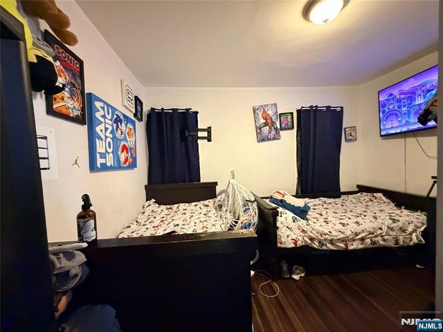 906 New York Avenue, Union City, NJ 07087