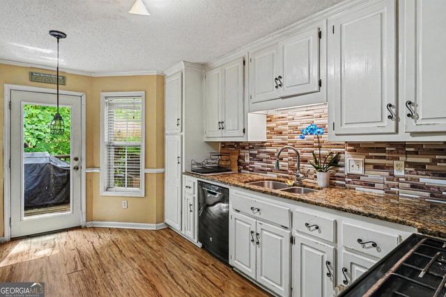 306 Queensbury Walk, Acworth, GA 30102