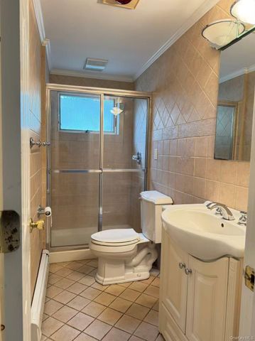 7 5th Place, Syosset, NY 11791