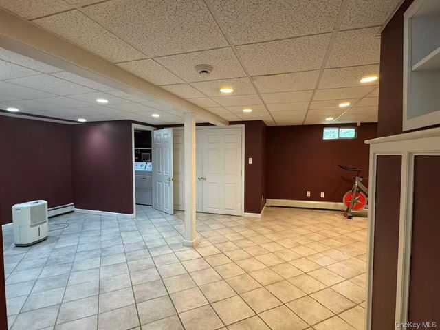 7 5th Place, Syosset, NY 11791