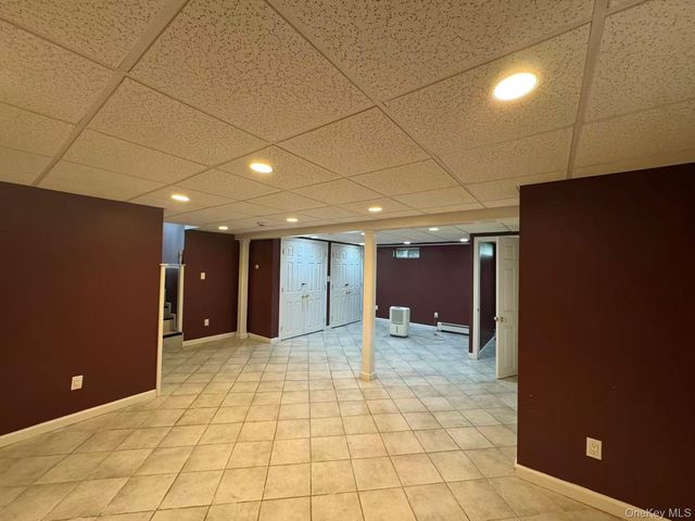 7 5th Place, Syosset, NY 11791