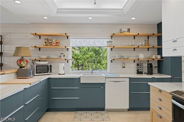 485 Peachtree RD, Sanibel, FL 33957