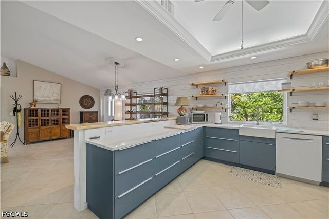 485 Peachtree RD, Sanibel, FL 33957
