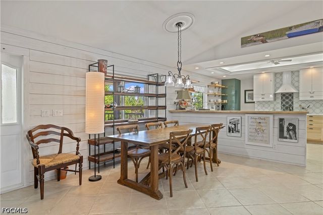 485 Peachtree RD, Sanibel, FL 33957