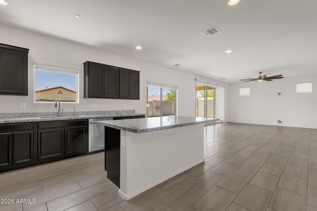 Image 12 of property listing at 21171 W HOLLY Street, Buckeye, AZ 85396