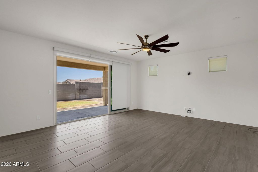 Image 19 of property listing at 21171 W HOLLY Street, Buckeye, AZ 85396