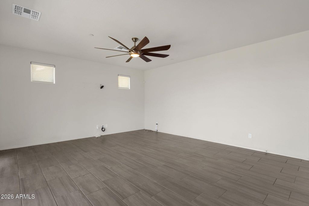 Image 20 of property listing at 21171 W HOLLY Street, Buckeye, AZ 85396
