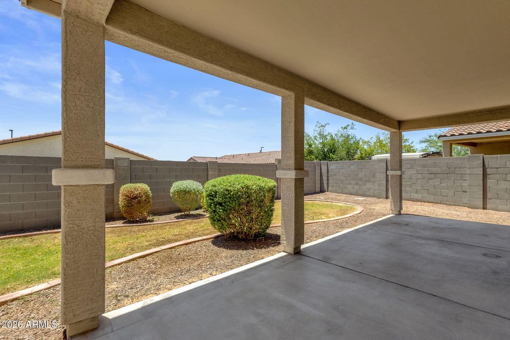 Image 41 of property listing at 21171 W HOLLY Street, Buckeye, AZ 85396