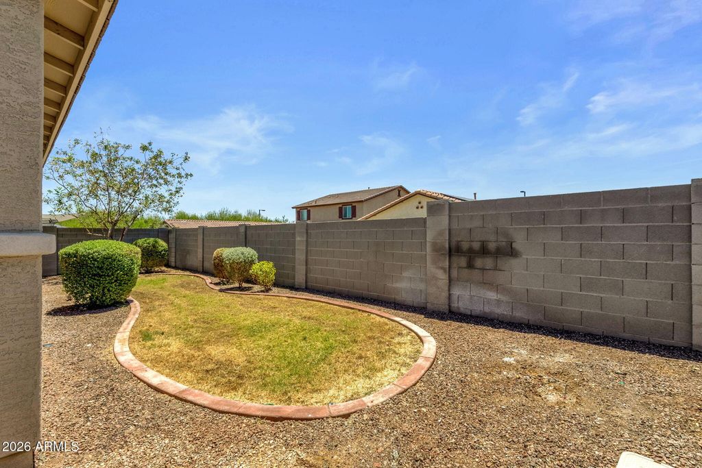Image 42 of property listing at 21171 W HOLLY Street, Buckeye, AZ 85396