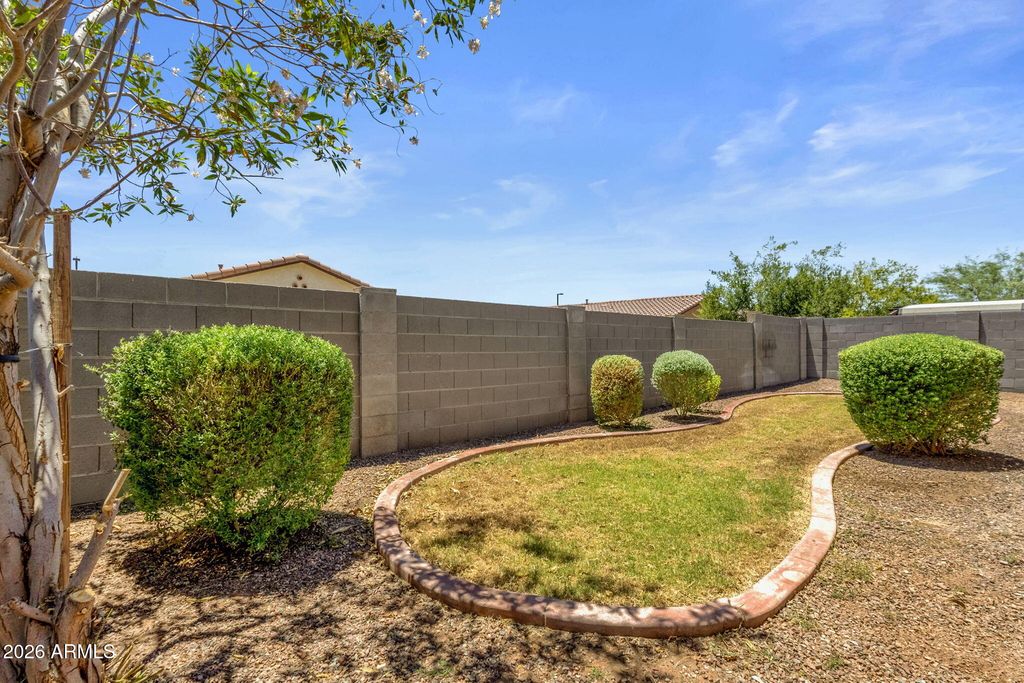 Image 46 of property listing at 21171 W HOLLY Street, Buckeye, AZ 85396