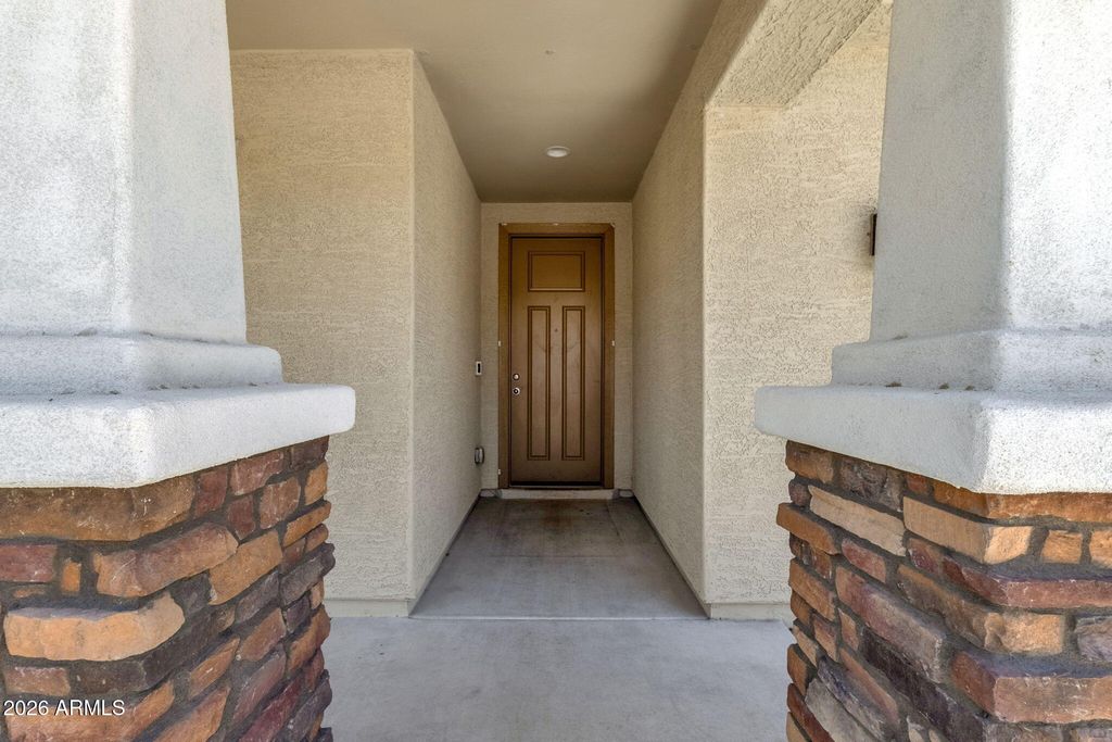 Image 5 of property listing at 21171 W HOLLY Street, Buckeye, AZ 85396