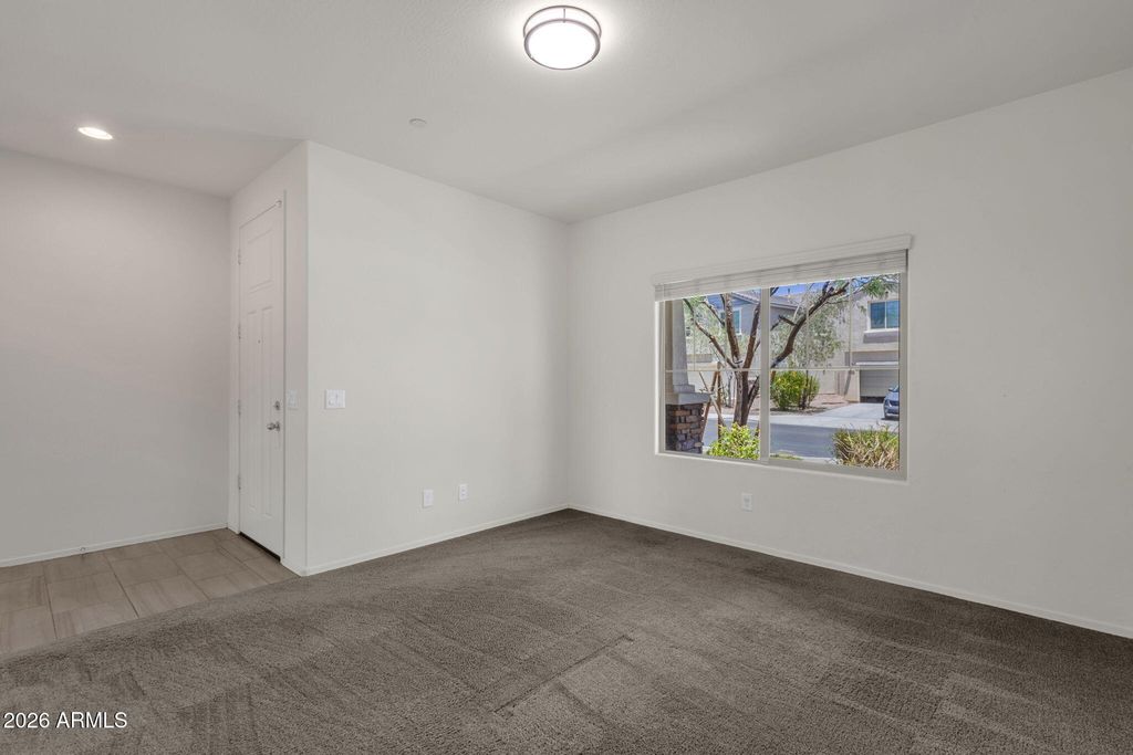 Image 8 of property listing at 21171 W HOLLY Street, Buckeye, AZ 85396
