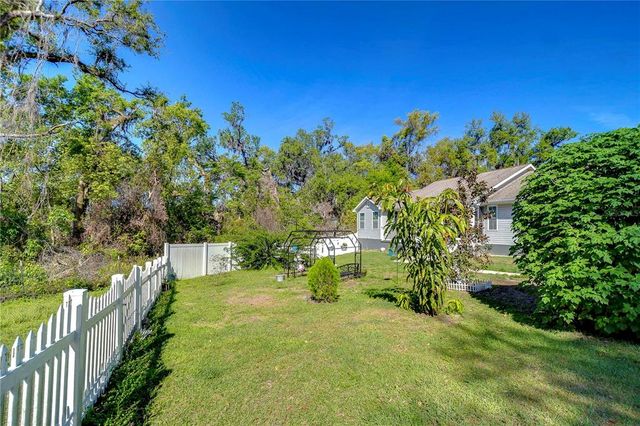 37362 DIXIE AVENUE, Dade City, FL 33525