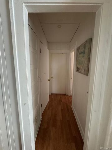 33 Earlmoor Boulevard, Pontiac, MI 48341