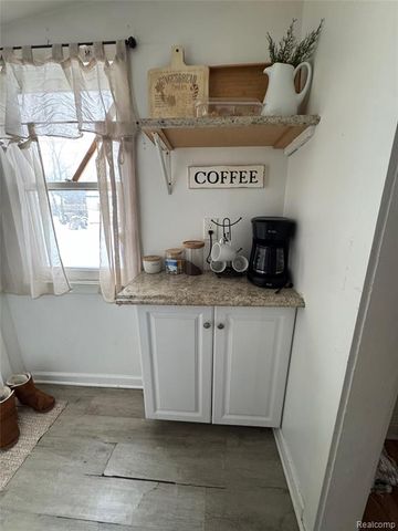 33 Earlmoor Boulevard, Pontiac, MI 48341