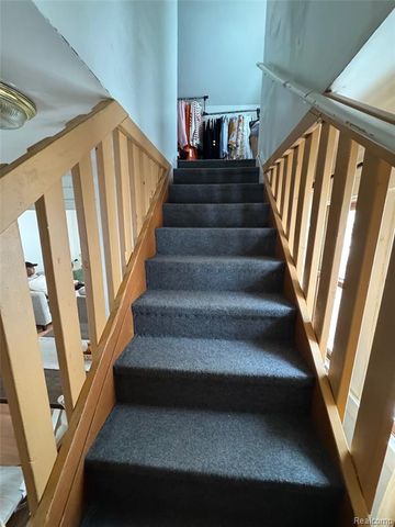 33 Earlmoor Boulevard, Pontiac, MI 48341