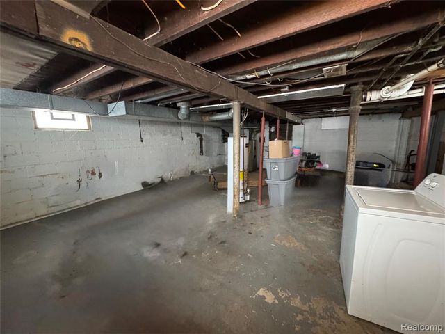 33 Earlmoor Boulevard, Pontiac, MI 48341