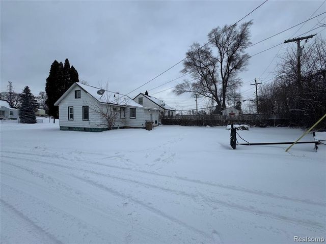 33 Earlmoor Boulevard, Pontiac, MI 48341