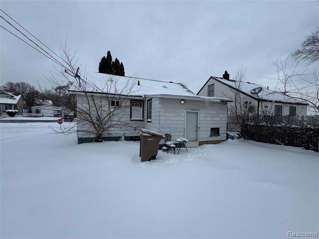 33 Earlmoor Boulevard, Pontiac, MI 48341