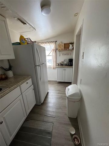 33 Earlmoor Boulevard, Pontiac, MI 48341