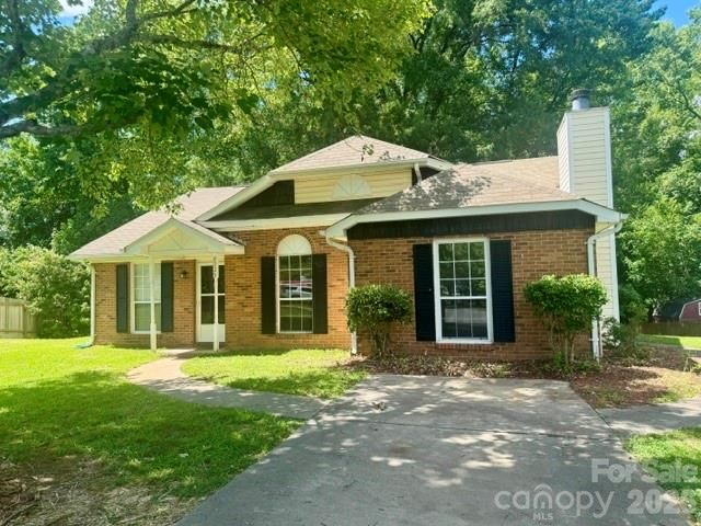 8029 Glencannon Drive, Charlotte, NC 28227