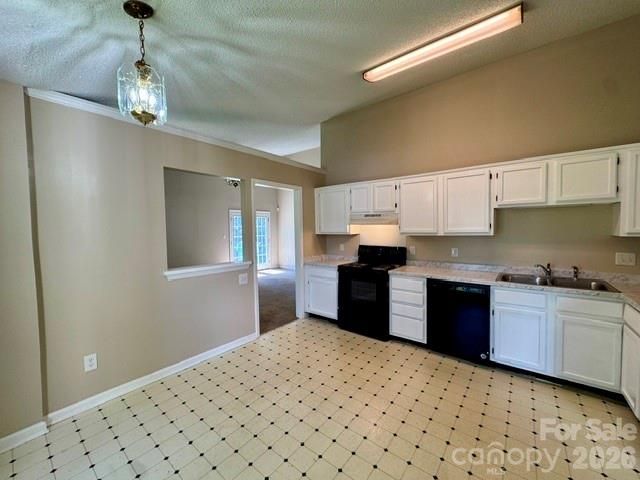 8029 Glencannon Drive, Charlotte, NC 28227