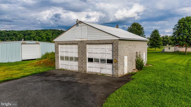 725 EVANS RD, Pottstown, PA 19464