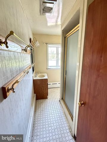 725 EVANS RD, Pottstown, PA 19464