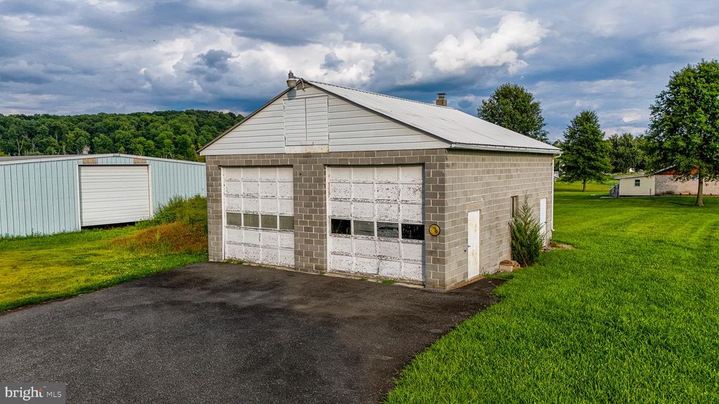 725 EVANS RD, POTTSTOWN, PA 19464 — photo 5