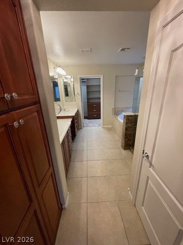 7037 Hunts Corner Street, Las Vegas, NV 89166