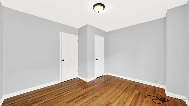 5542 S Neva Avenue, Chicago, IL 60638