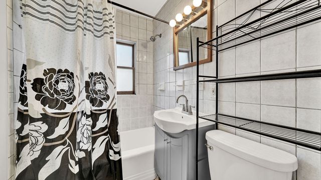 5542 S Neva Avenue, Chicago, IL 60638