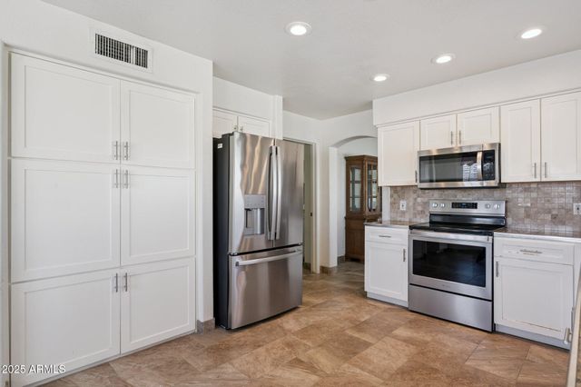 20448 N 36TH Drive, Glendale, AZ 85308