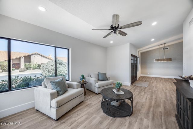 9811 E sutton Drive, Scottsdale, AZ 85260