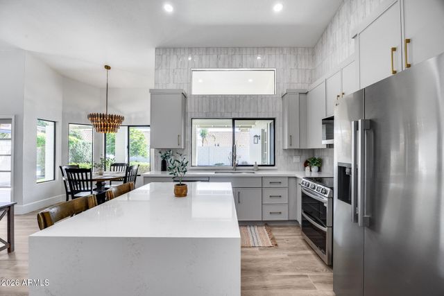 9811 E sutton Drive, Scottsdale, AZ 85260